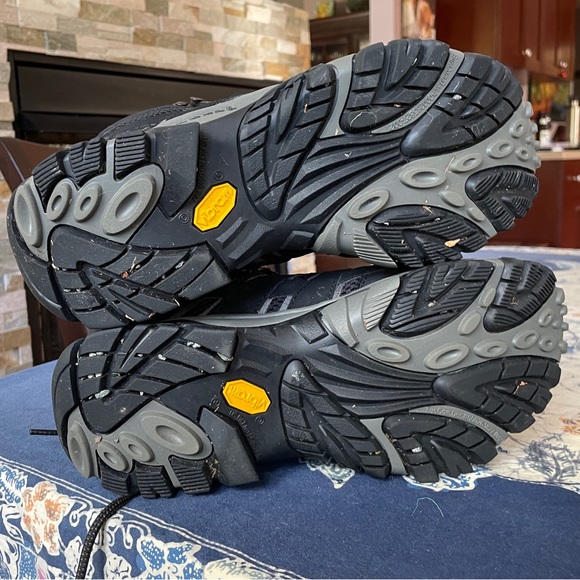 Merrell Women’s Gore-Tex Hiking Boots, size 10 - Picture 9 of 9